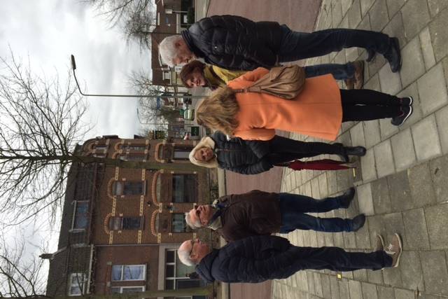 Susan leest de tekst van de app voor - Afbeelding 4 van 13