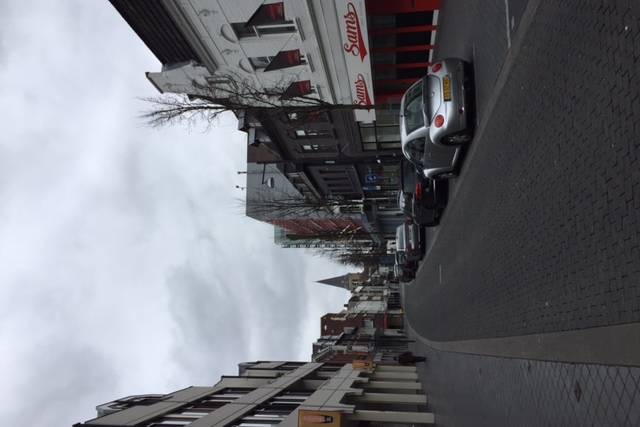 Zicht op een kerk - Afbeelding 8 van 13